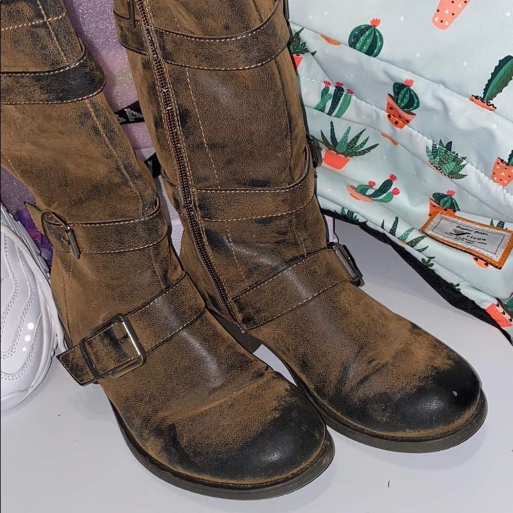 Sonoma boots
